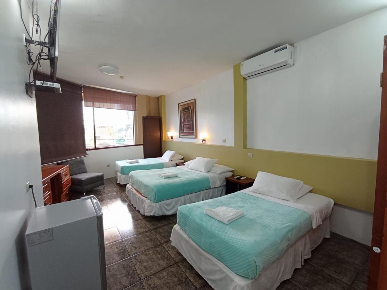 Algarrobos Hotel 3*