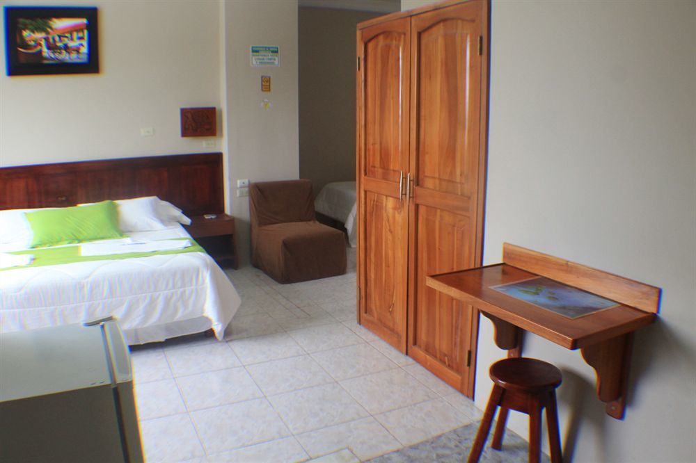 Hotel Algarrobos