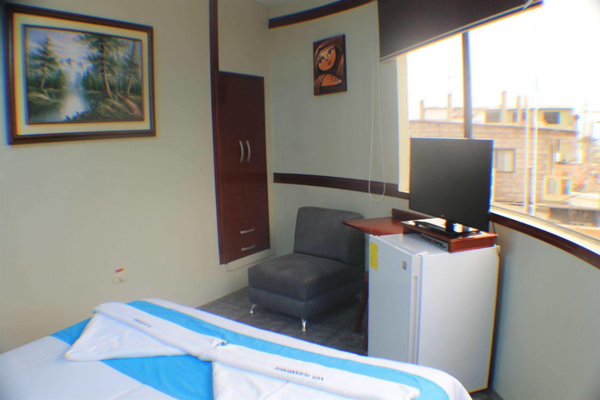 Hotel Algarrobos Puerto Baquerizo Moreno