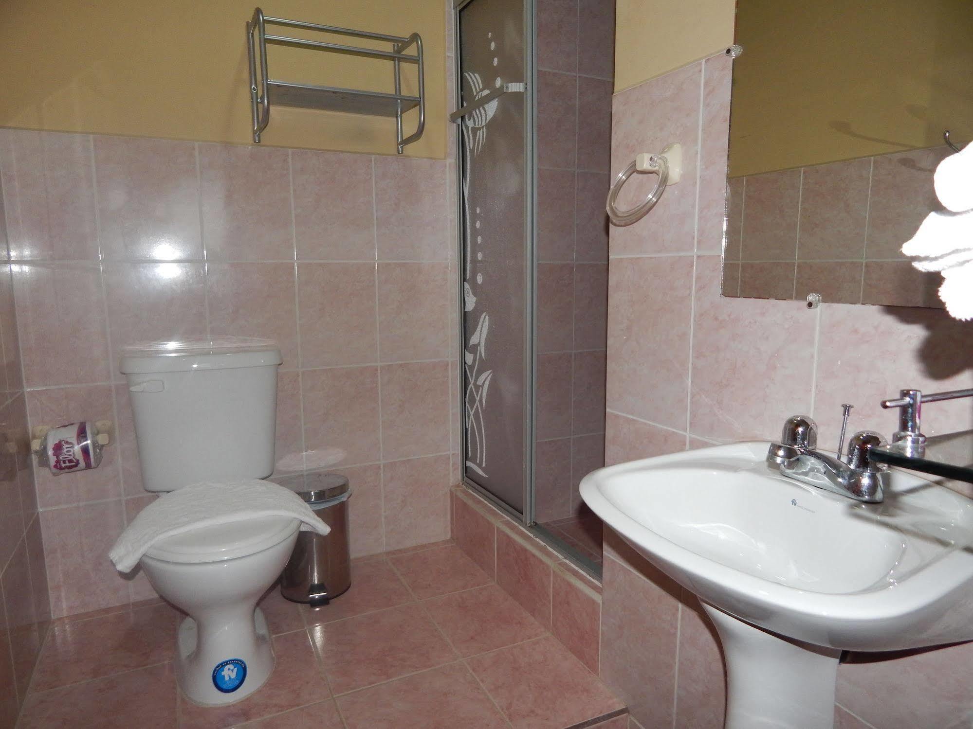 Algarrobos Hotel 3*