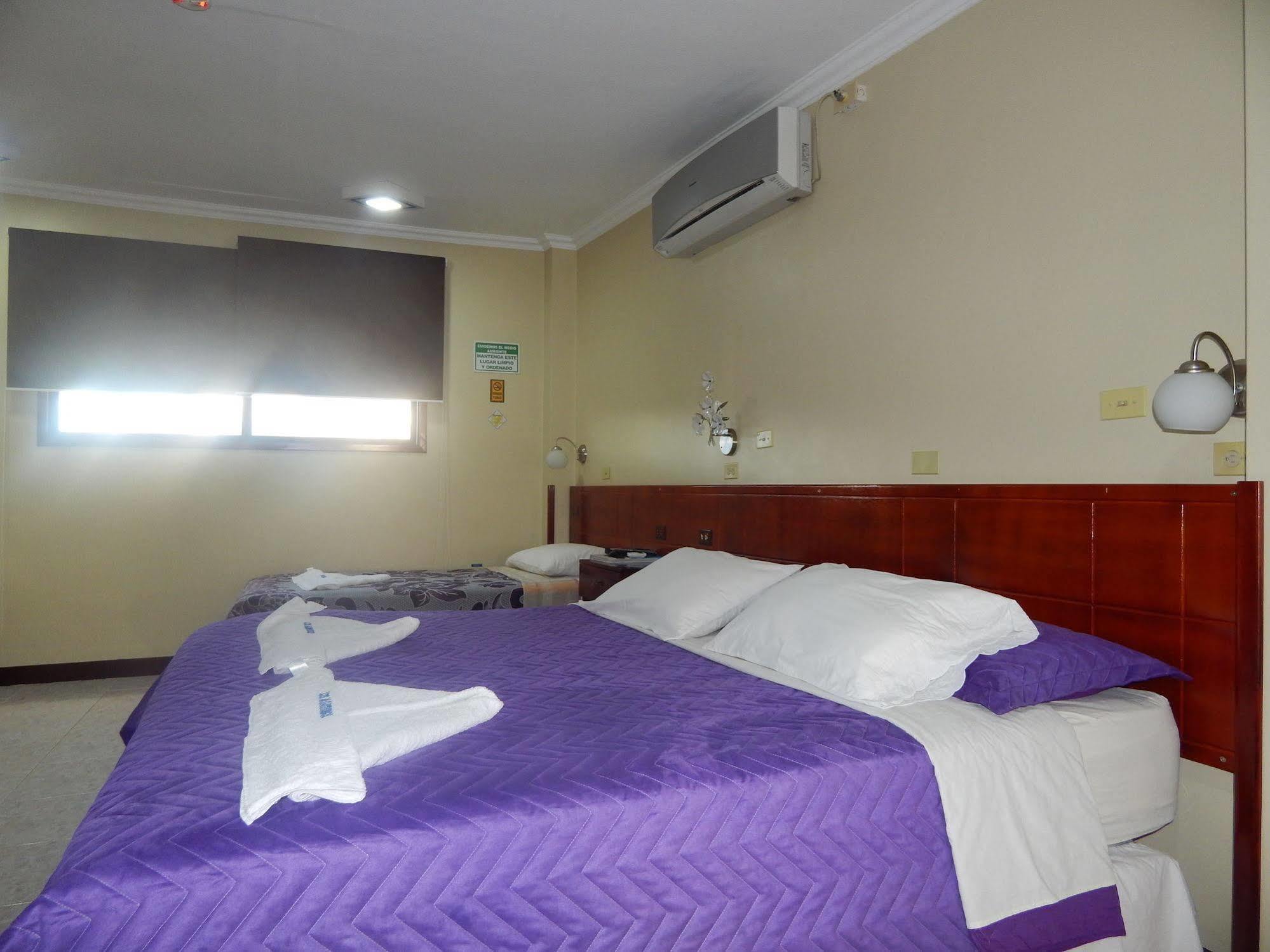 Algarrobos Hotel 3*